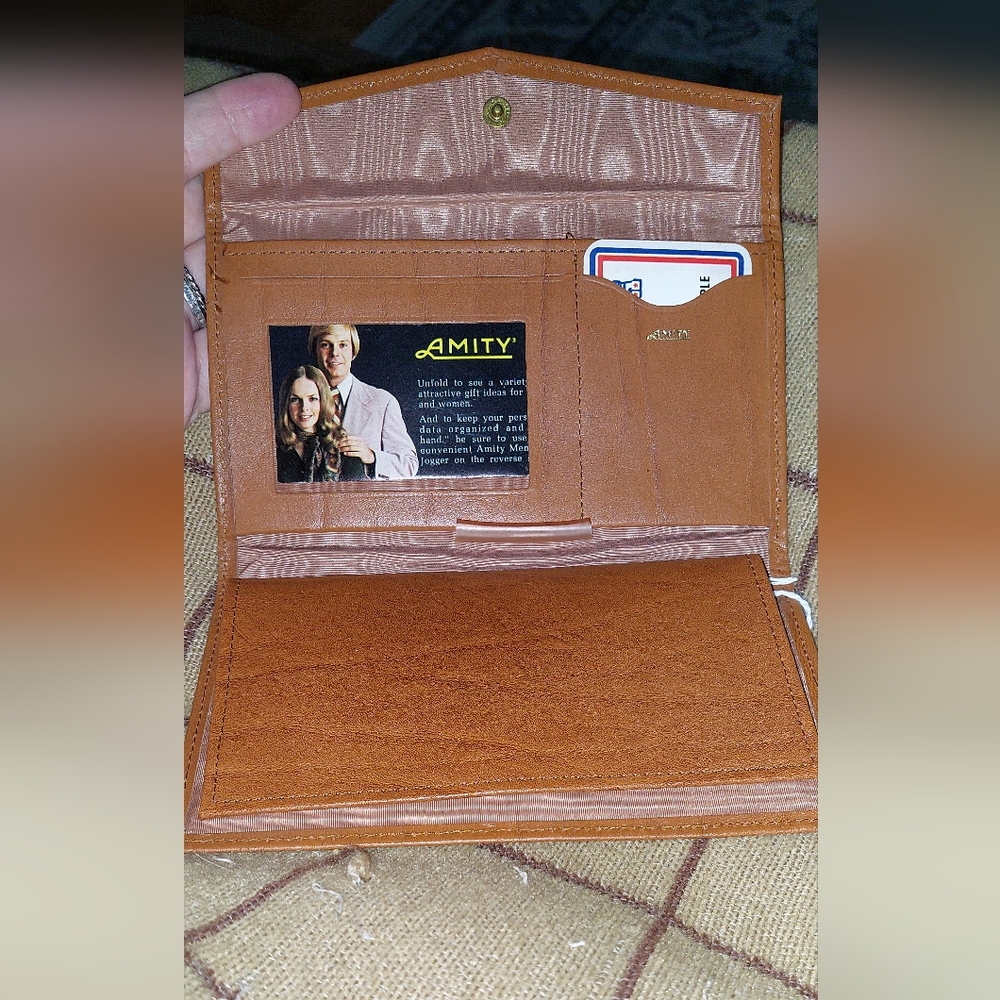 Amity White and Brown Checkbook Clutch Wallet Nwot Price Is For BOTH - Picture 3 of 9